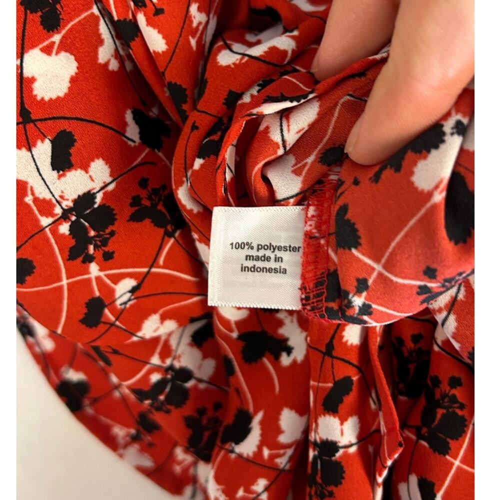 Lane Bryant Women's Size 18/20 Red Floral Button Up Blouse #0341 - Picture 9 of 12